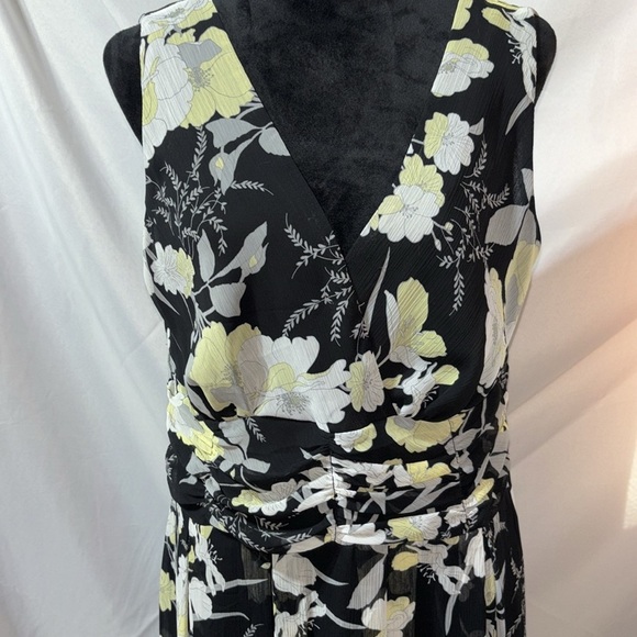 BOGO STUDIO 1 Black/Yellow/Gray Floral V-Neck Dress Size 14 NWOT - Picture 2 of 12